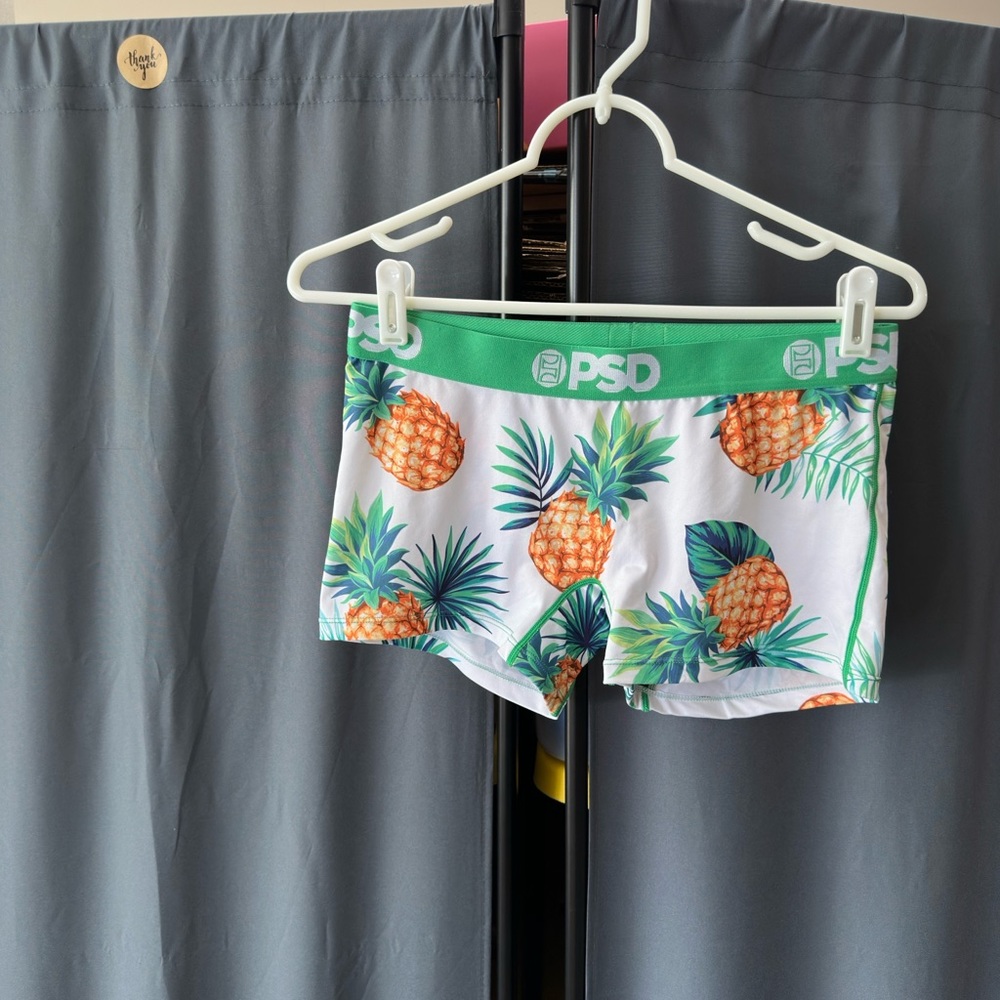 psd pineapple shorts (ALSO SELLING MATCHING SPORTS BRA)